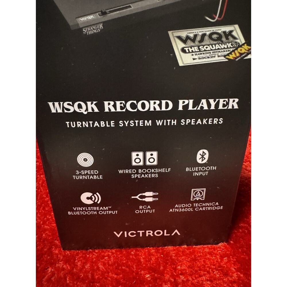 New STRANGER THINGS Victrola WSQK Record Player With Record BUNDLE SEALED - Picture 2 of 7